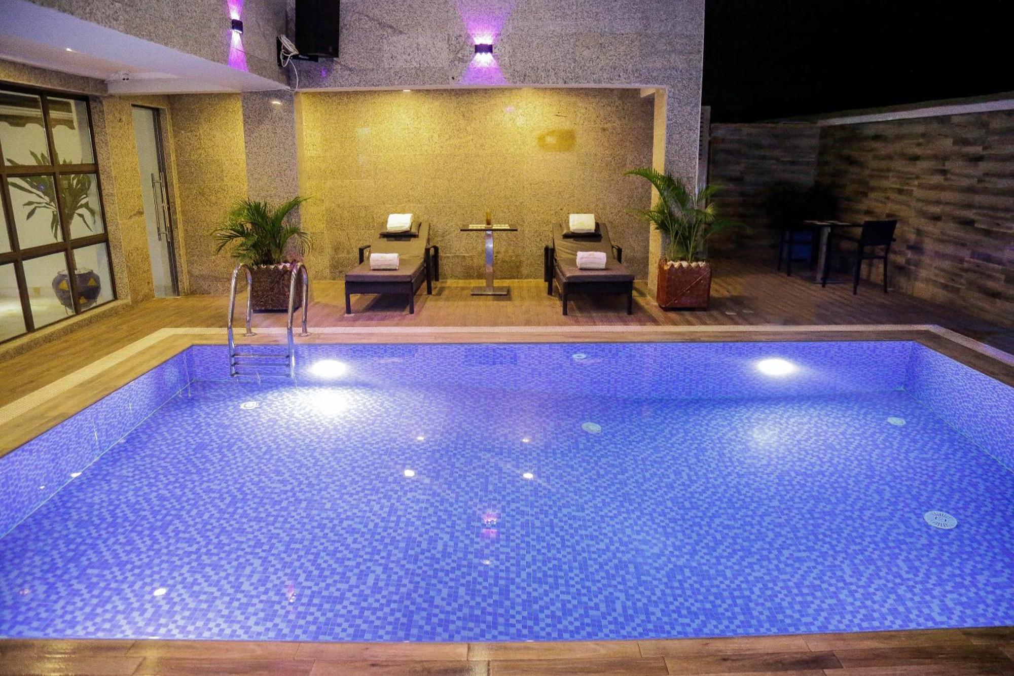 Perfecto La Villa Hotel And Suites Lagos Kültér fotó