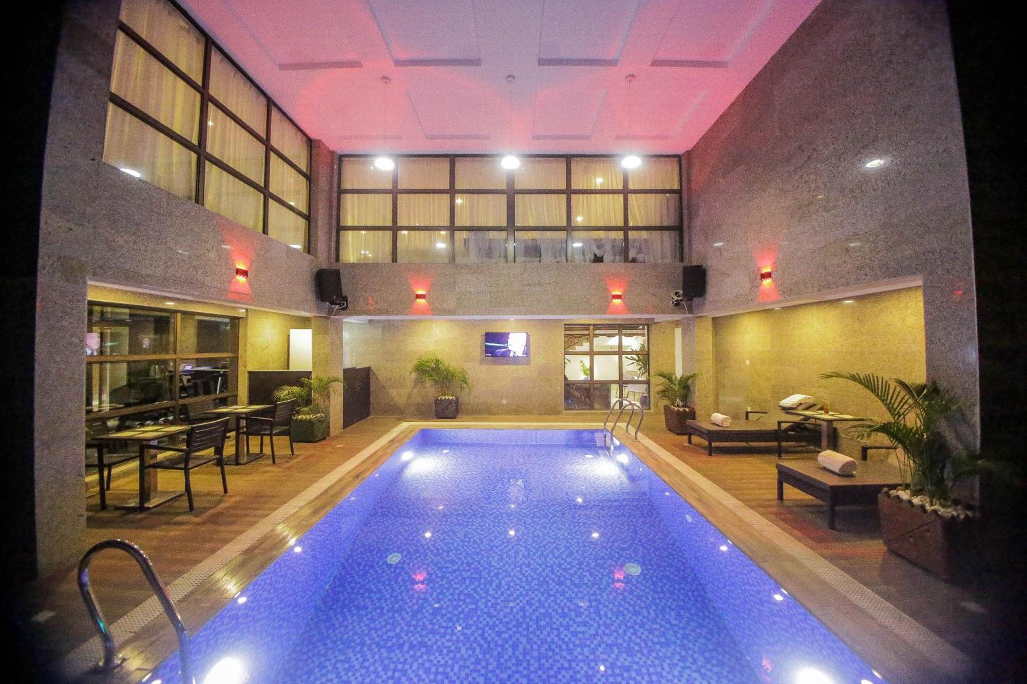 Perfecto La Villa Hotel And Suites Lagos Kültér fotó