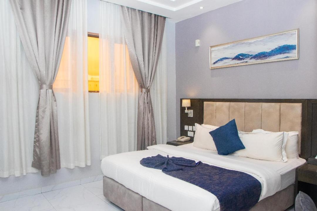 Perfecto La Villa Hotel And Suites Lagos Kültér fotó
