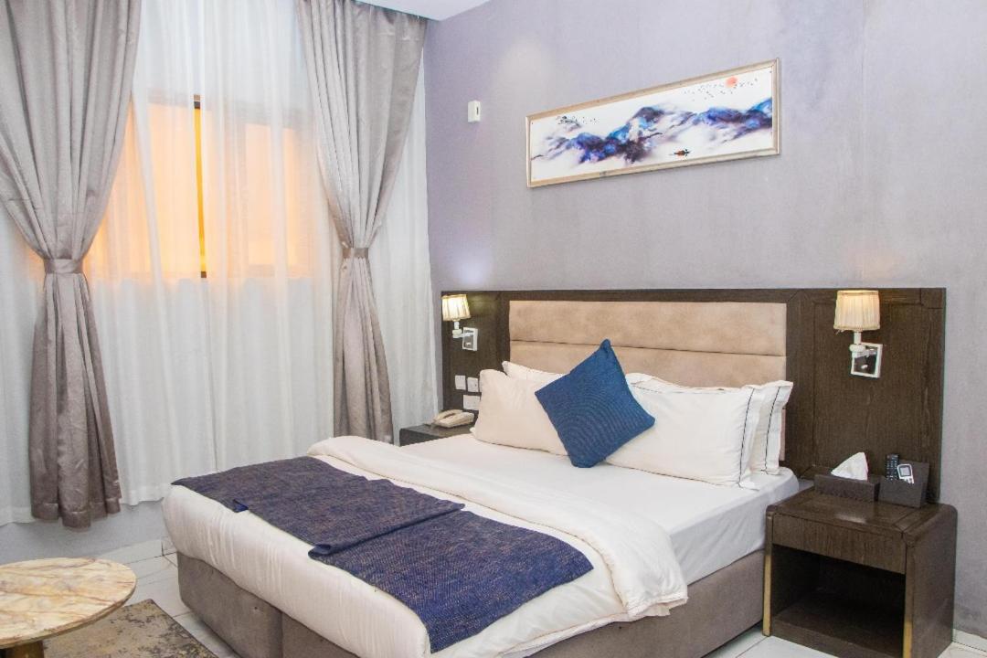 Perfecto La Villa Hotel And Suites Lagos Kültér fotó