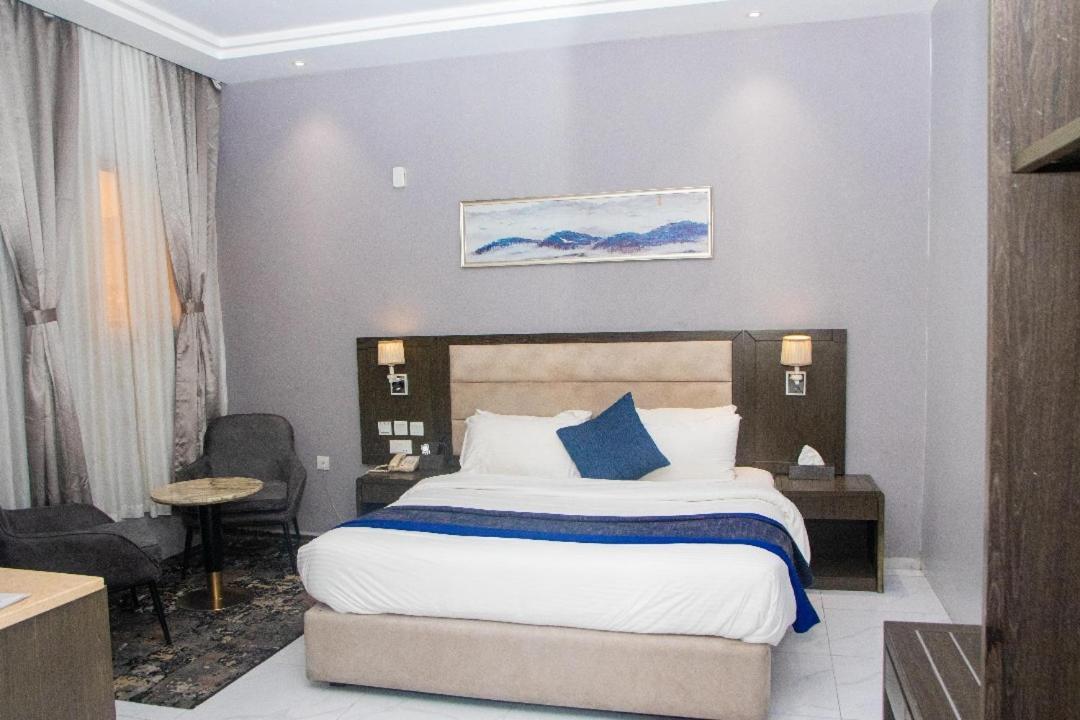 Perfecto La Villa Hotel And Suites Lagos Kültér fotó