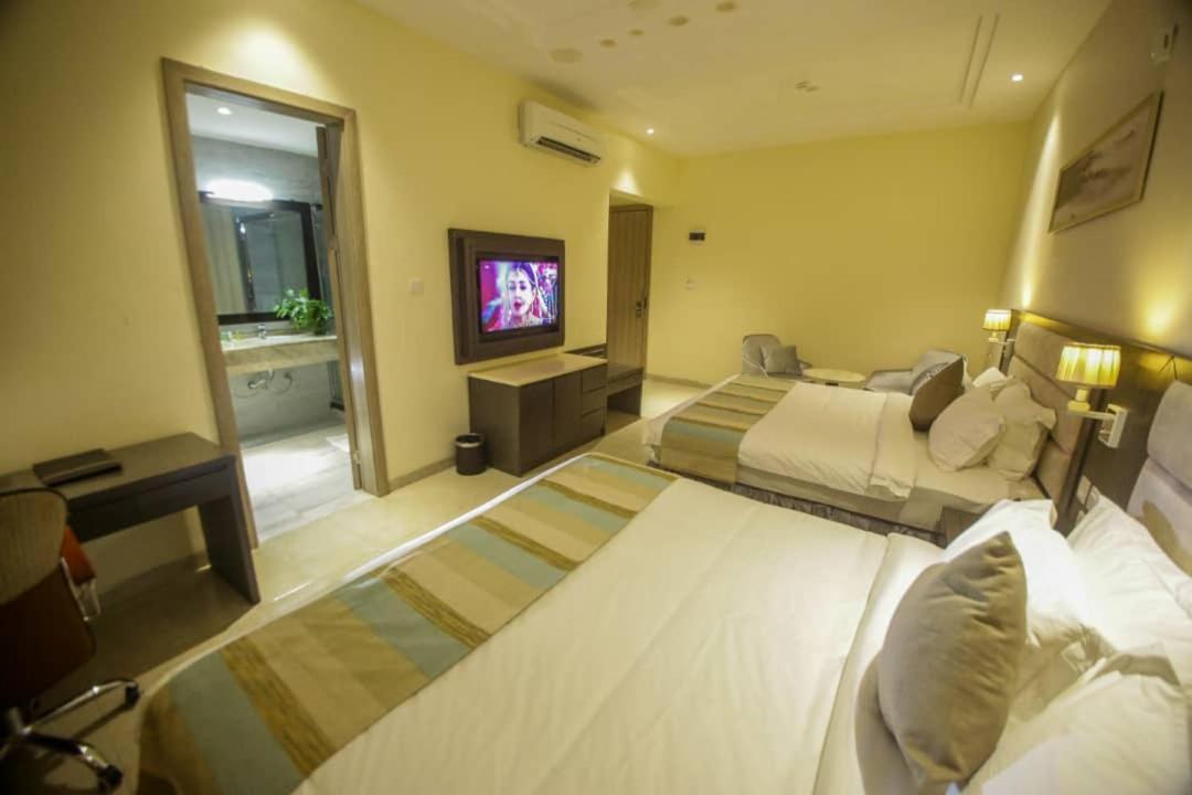 Perfecto La Villa Hotel And Suites Lagos Kültér fotó