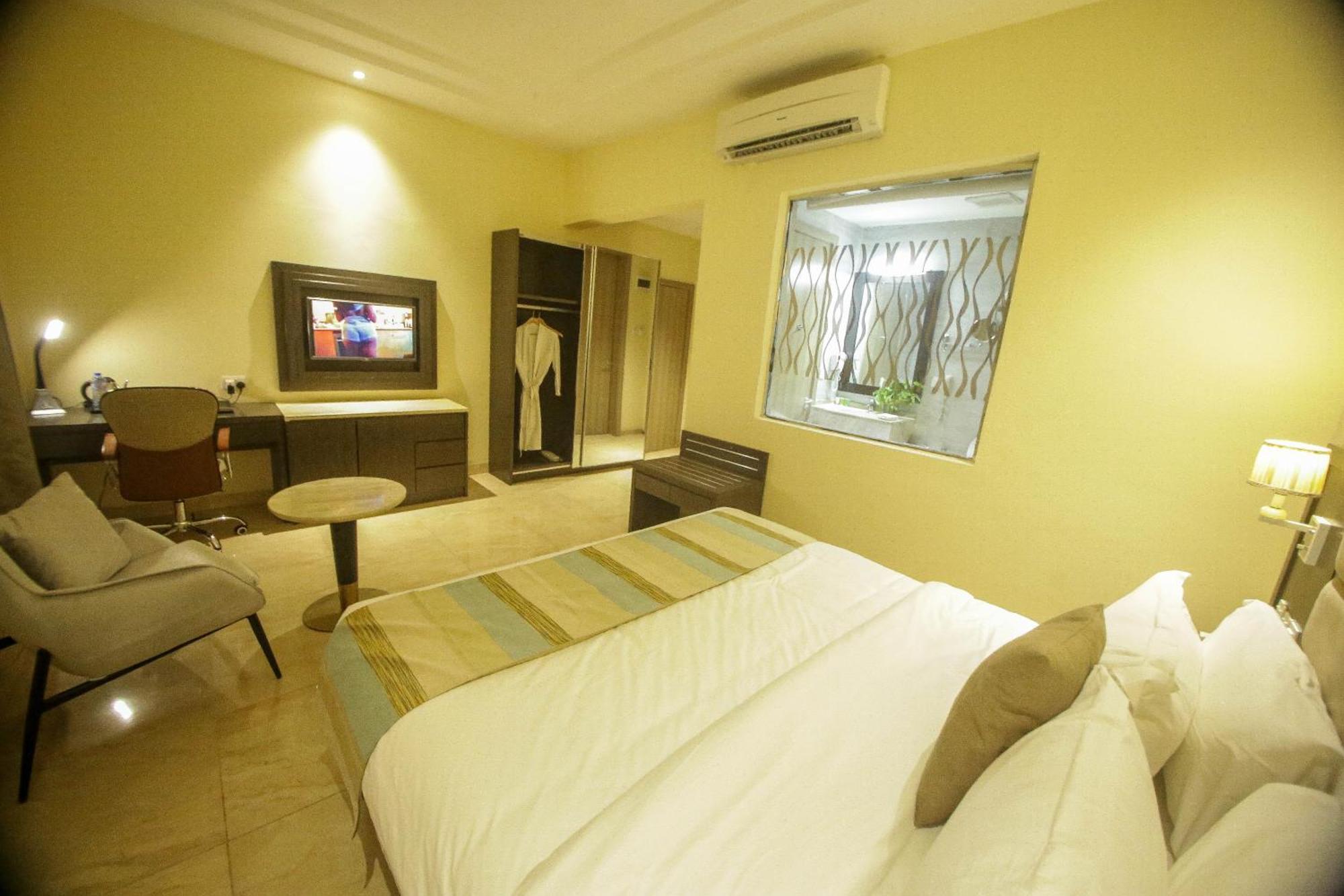 Perfecto La Villa Hotel And Suites Lagos Kültér fotó