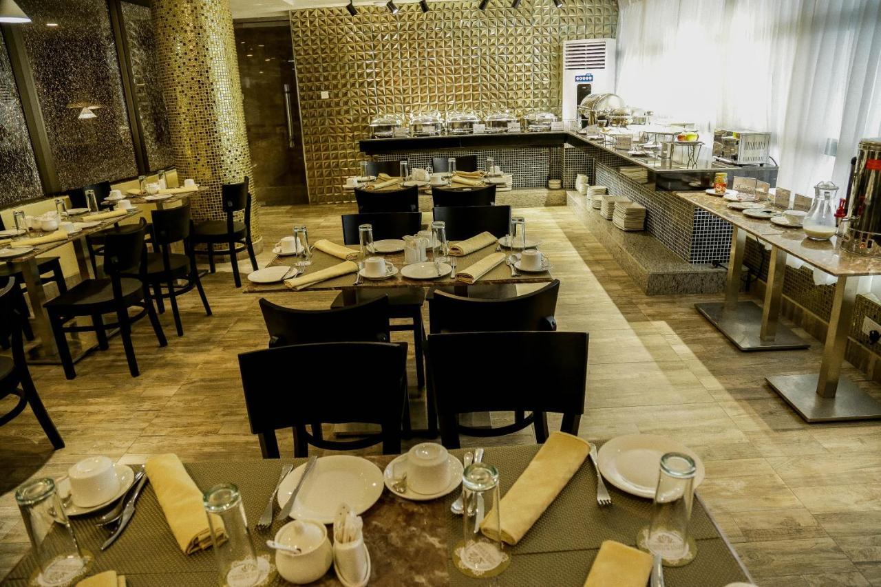 Perfecto La Villa Hotel And Suites Lagos Kültér fotó