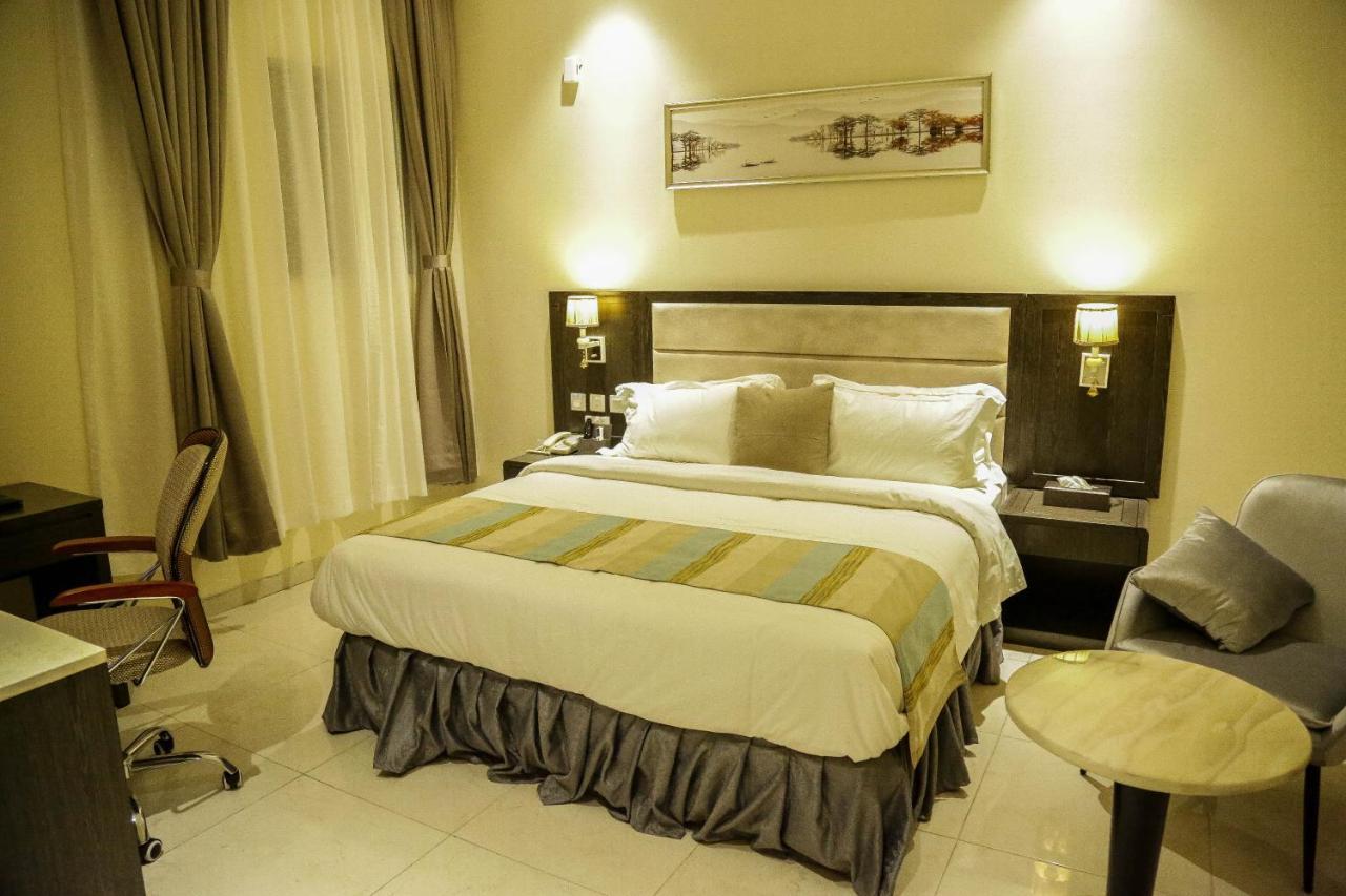 Perfecto La Villa Hotel And Suites Lagos Kültér fotó